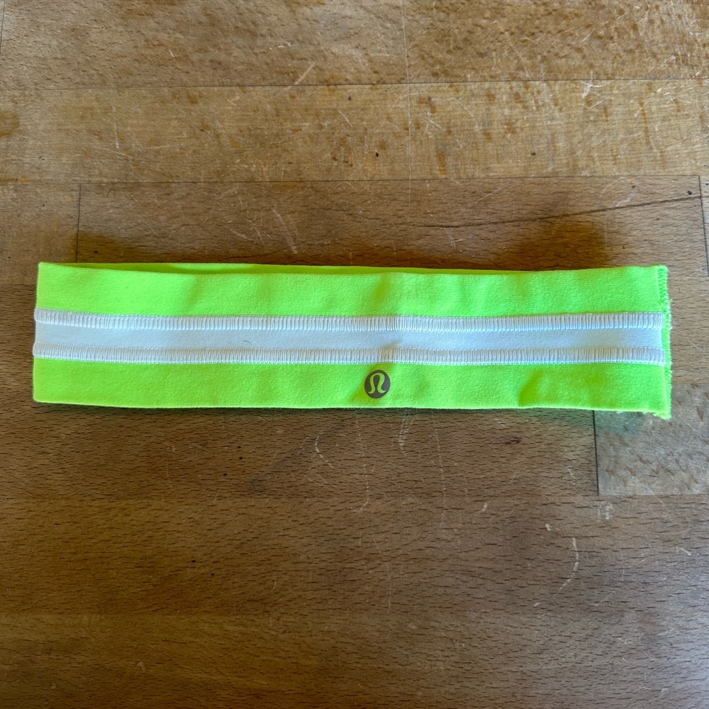 Lulu Lemon headband / one size / neon green and white